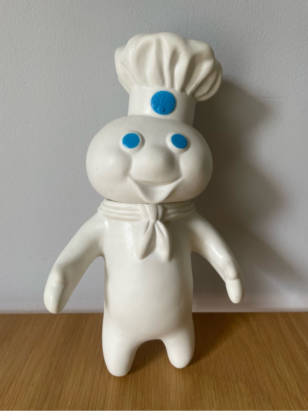 Vintage Pillsbury Doughboy 1971 and Doughgirl 1972 Rubber Figurine Pair - Picture 5 of 14
